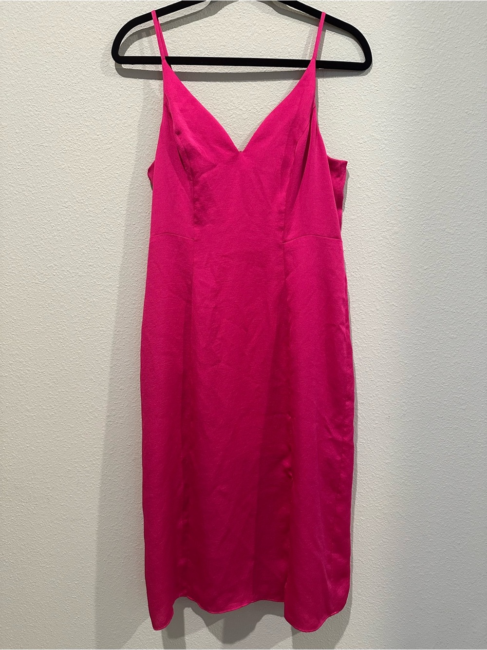 Women’s Express Fuchsia Slip Dress with V-Neck Spaghetti Straps Size Large